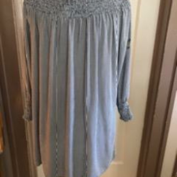 Embroidered dress - Picture 3 of 3